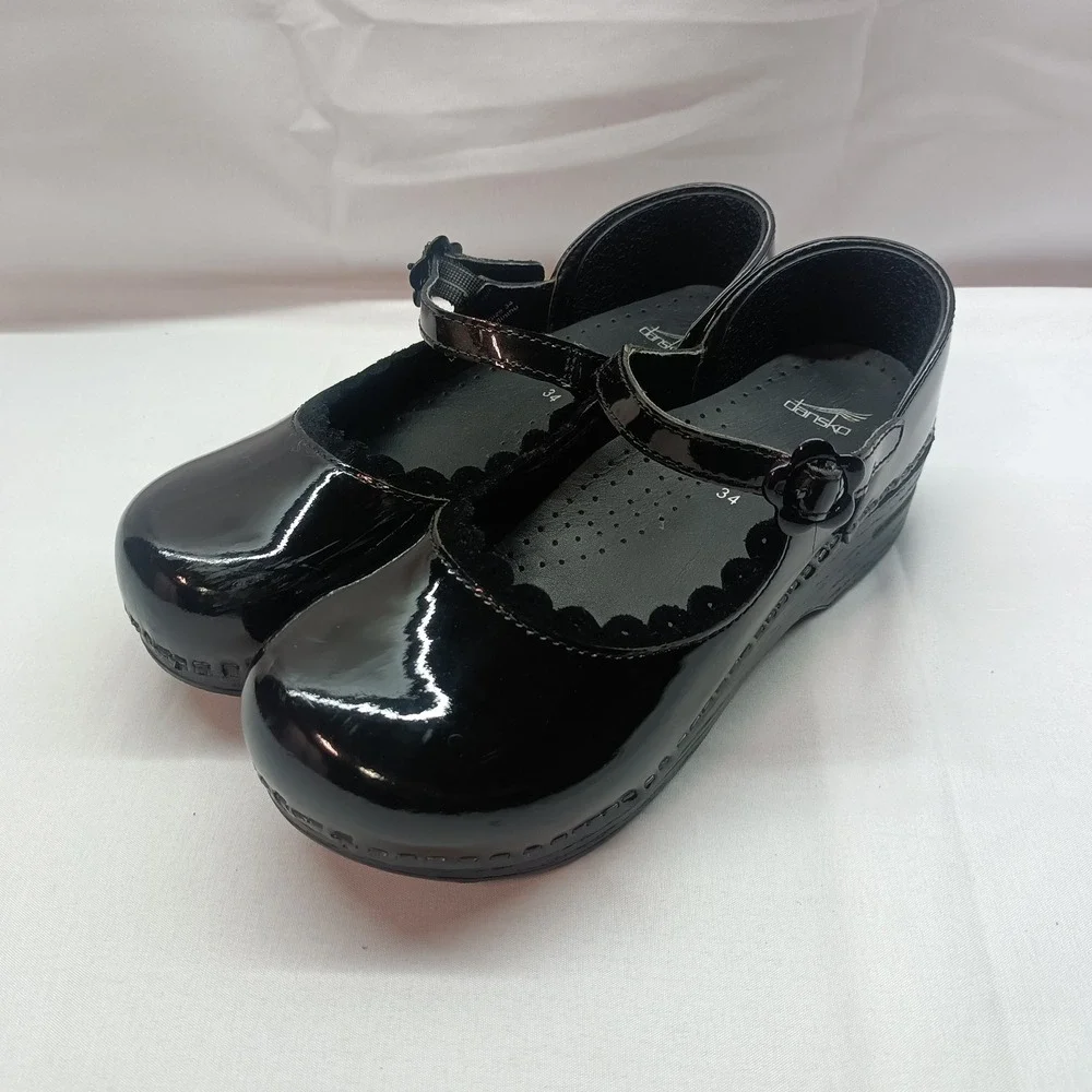 Dansko Kids Black Patent Leather Scalloped Mary Jane Clogs Shoes Size 34 US 3/4